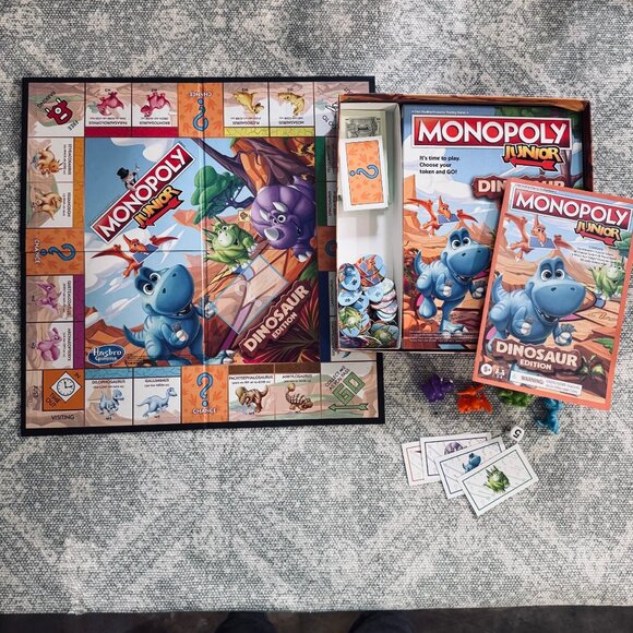 Monopoly Junior- Dinosaur Edition - Picture 3 of 3
